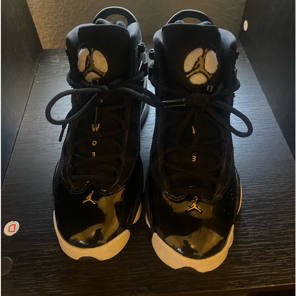 Jordan’s 6 Ring 5.5 youth